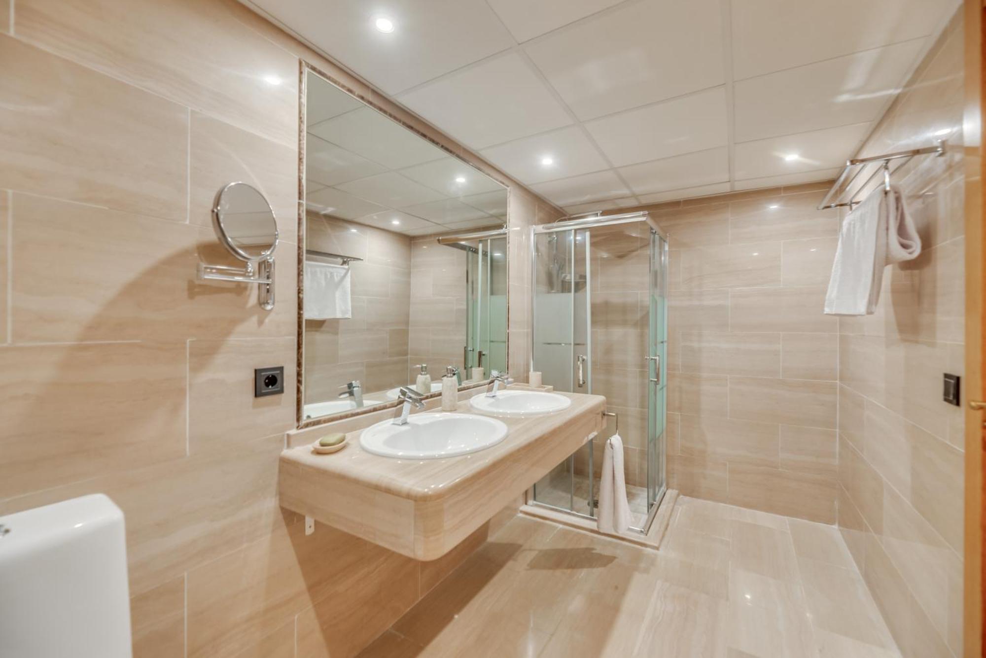 Luxury 4bdr Penthouse With Sea Views